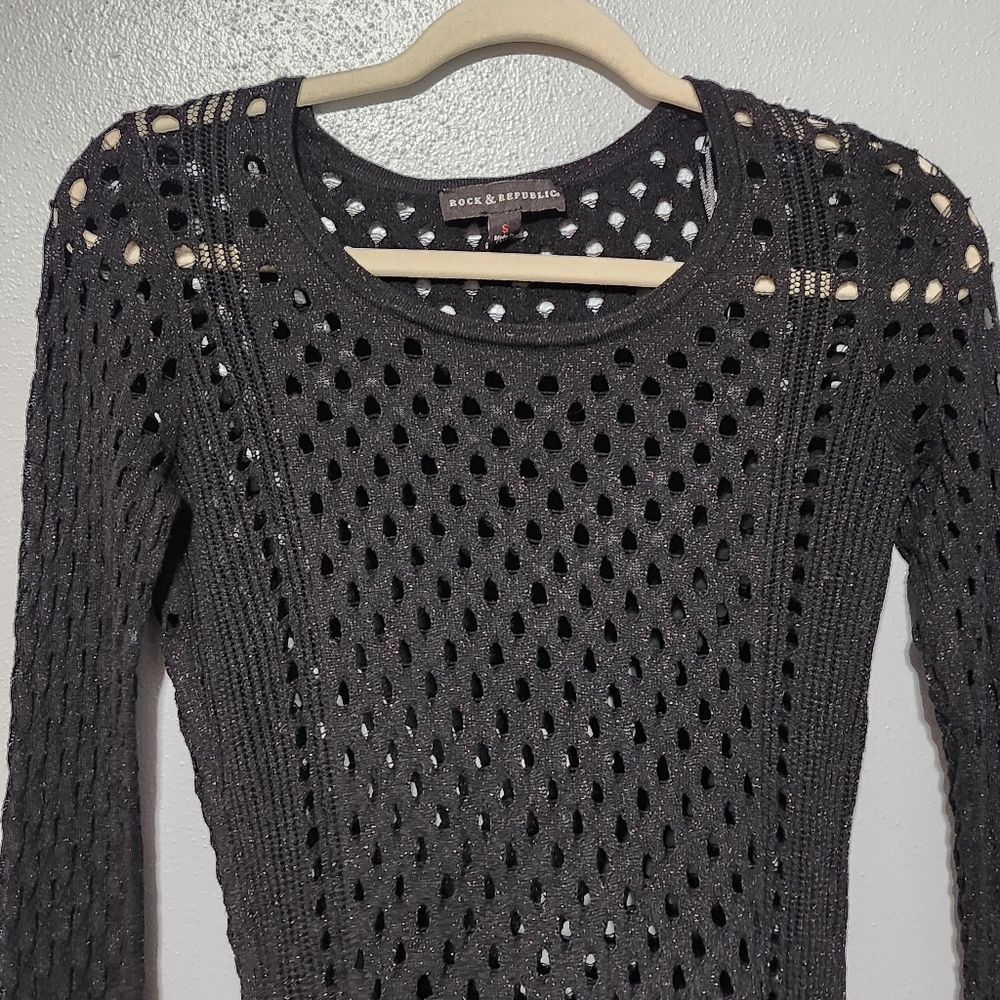 ROCK & REPUBLIC Black Metallic Open Knit Sweater Womens Small Long Sleeve Goth - Picture 3 of 11